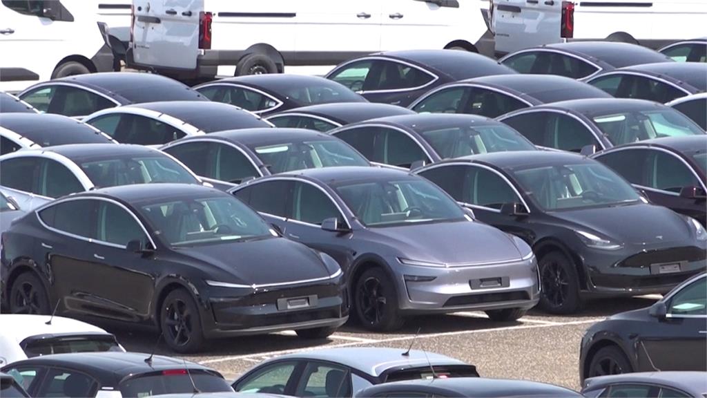 川普再拋震撼彈!進口車關稅25%可能再提高 批鮑爾是笨蛋取了「這綽號」