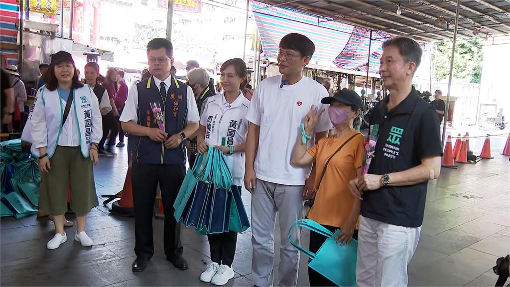 新北市長前哨戰!母親節蘇巧慧、黃國昌拚場尬人氣