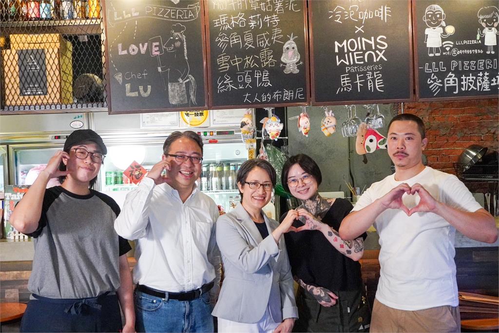 快新聞/邀蕭美琴吃披薩!竟大談「這件事」 黃世杰致歉:我腦袋都是這些東西
