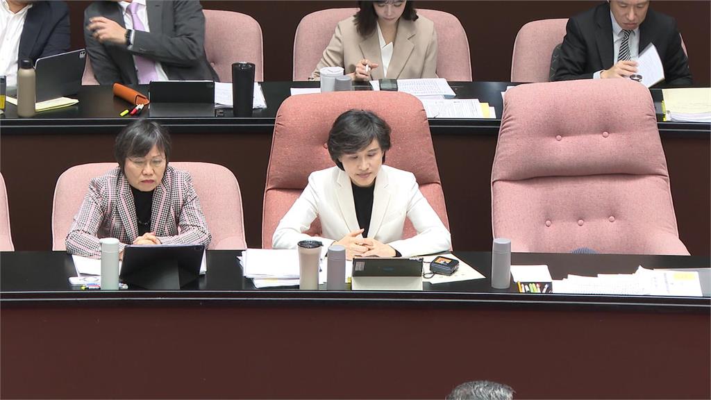 傅崐萁猛攻關稅小組 怒槓卓榮泰場面火爆