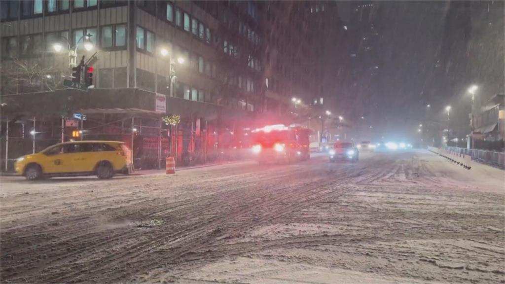 暴風雪侵襲美國！　1萬航班延誤、2州進入緊急狀態