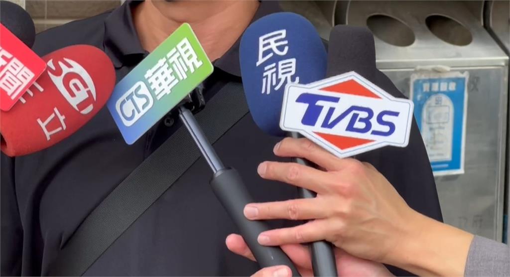 驚悚！ 六米高空天橋鐵板突塌陷　八旬老翁墜地奪命