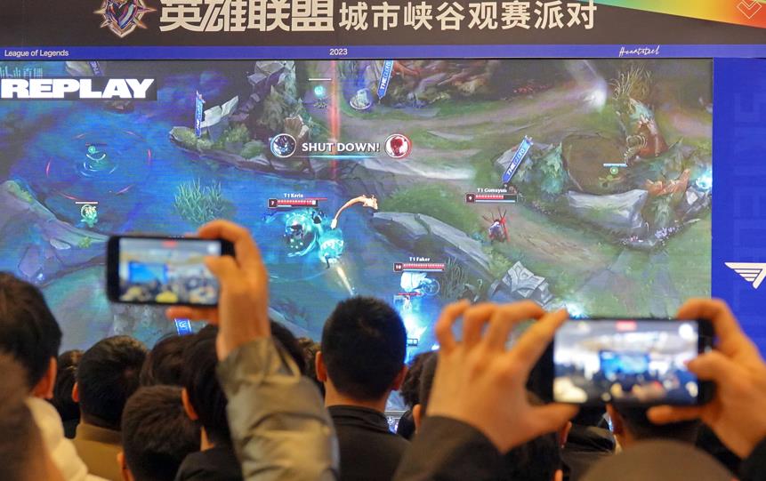 中國制裁南韓企業!LOL世界賽自家主播「無法唸1隊名」笑翻網友