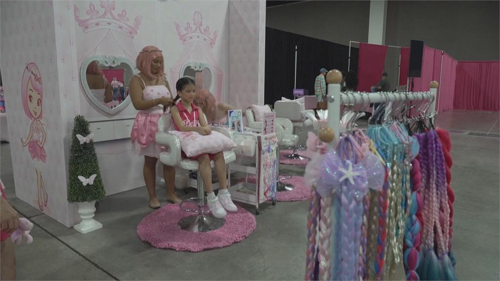 超夢幻!美國「芭比夢幻展」登場 全場沉浸一片粉紅