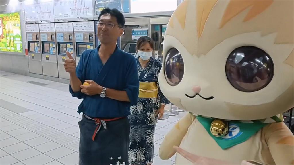 飯糰店左營捷運站重開幕　大蜜柑站長來相挺