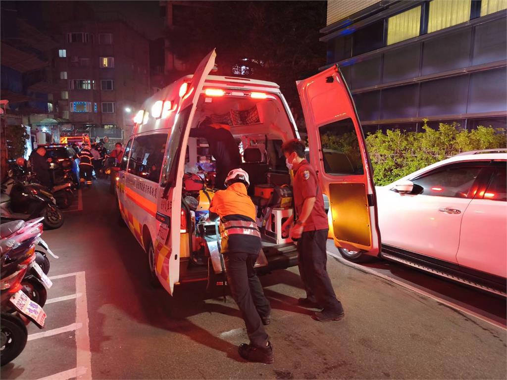 最新/北投工安意外!2工人倒臥頂樓水槽 65歲男失去生命跡象搶救中