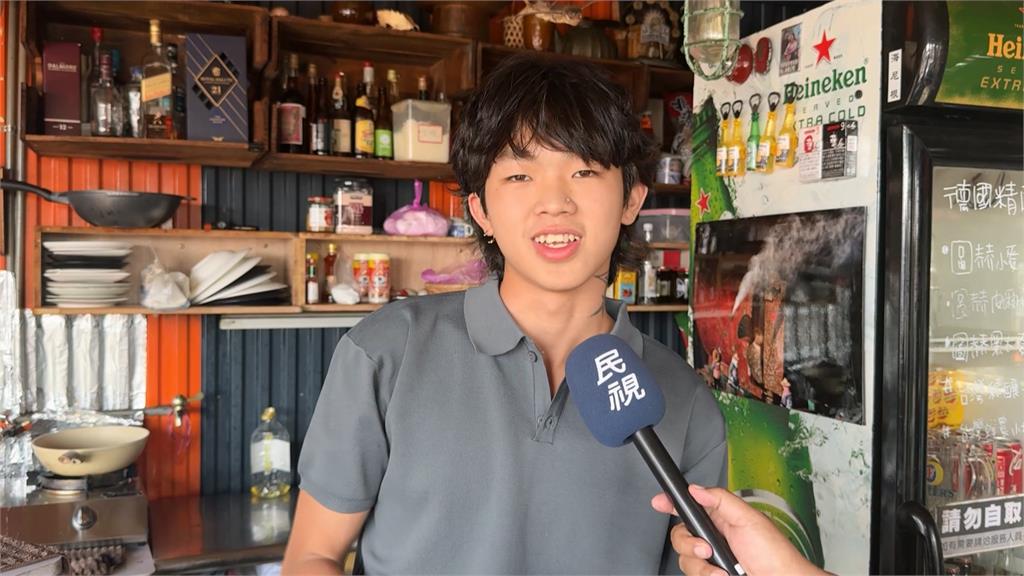跟著蔡英文、賴瑞隆逛蚵仔寮! 19歲廚師「端這好料」擄獲小英味蕾