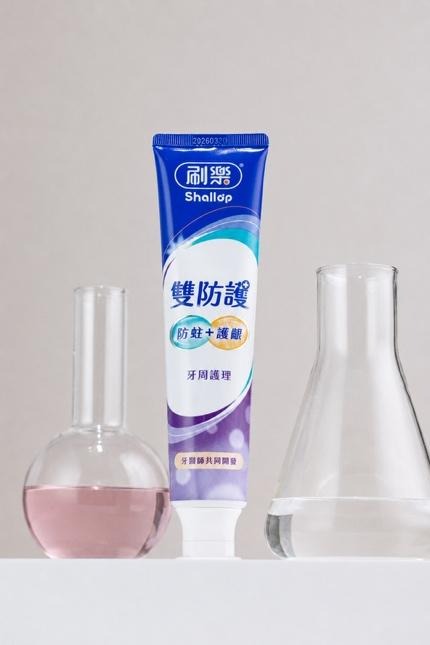 不只讓牙醫推薦,更是與牙醫共同開發!刷樂雙防護牙膏新上市!