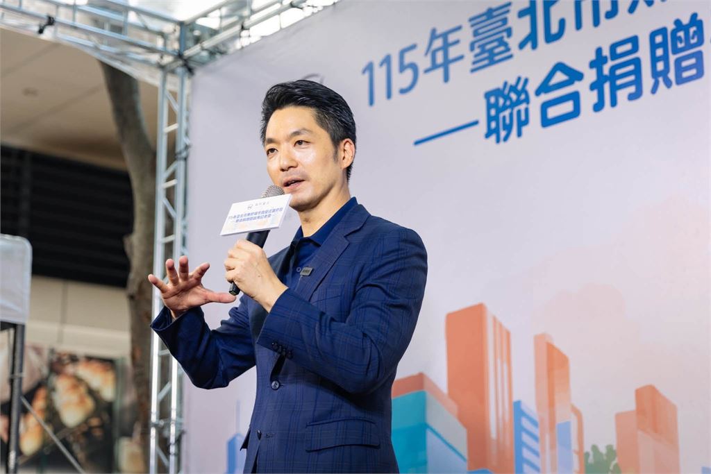 蔣萬安上中天直球對決郭正亮！女主播突讚「很開心市長全程沒拿稿」他反應超尷尬