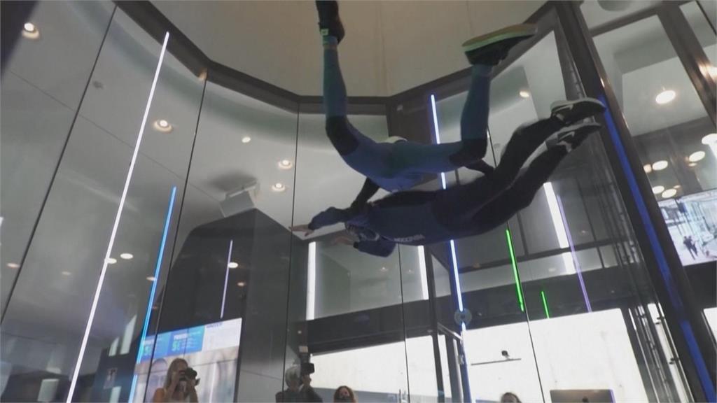風洞中室內跳傘　視障者體驗自由飛翔　西班牙巴塞隆納