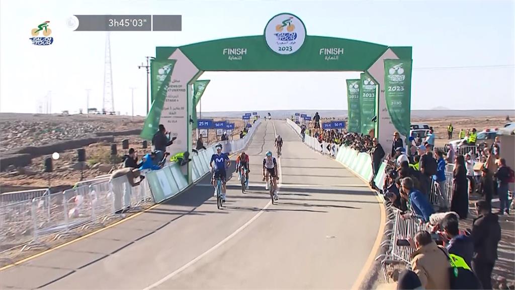 「環沙烏地自行車賽」第四站　格雷洛爬坡突圍奪冠穿走綠衫