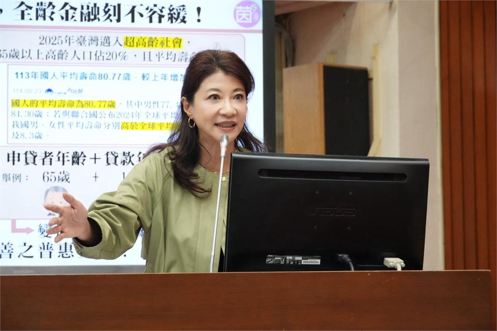 快新聞/見沈伯洋遭通緝竟嘲諷「自己生病」!綠委怒:國民黨才該吃補腦藥