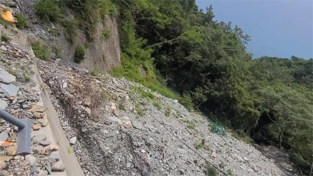 舊蘇花公路大雨釀路基坍塌 護欄現20公尺缺口竟無警示燈