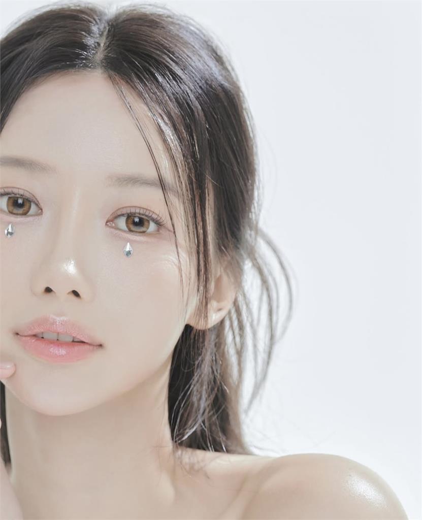 AI女神李珠珢震撼「1舉動」網喊戀愛了!釣李雅英、邊荷律「甜告白」