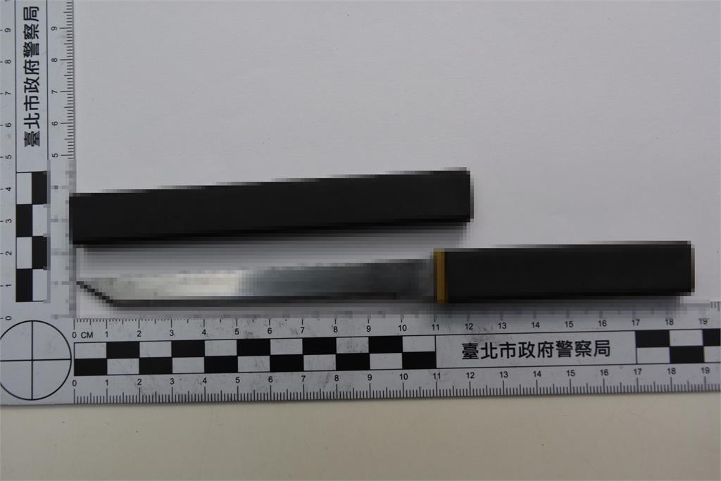 快新聞／驚悚！北市2男起口角竟掏匕首　萬華30歲男「背中刀」慘死
