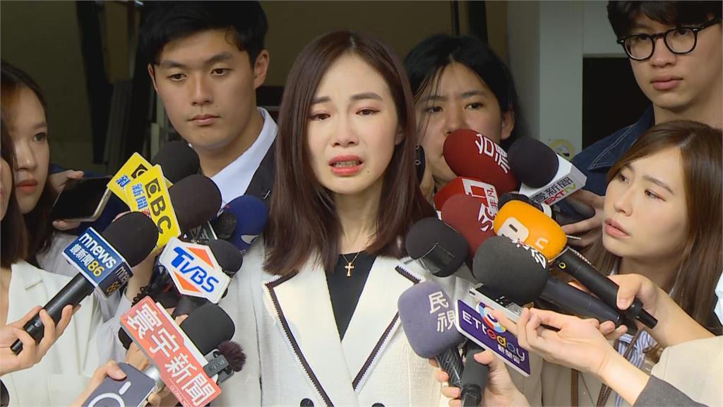 昔遭疑「被陳智菡取代」暴哭請辭！民眾黨「最美發言人」近況模樣變了…網猛喊：回歸
