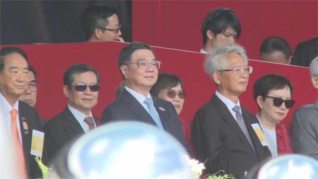 快新聞／國慶日當外賓面脫稿！韓國瑜重提大罷免、不副署　律師轟：為爭共主害台灣丟臉