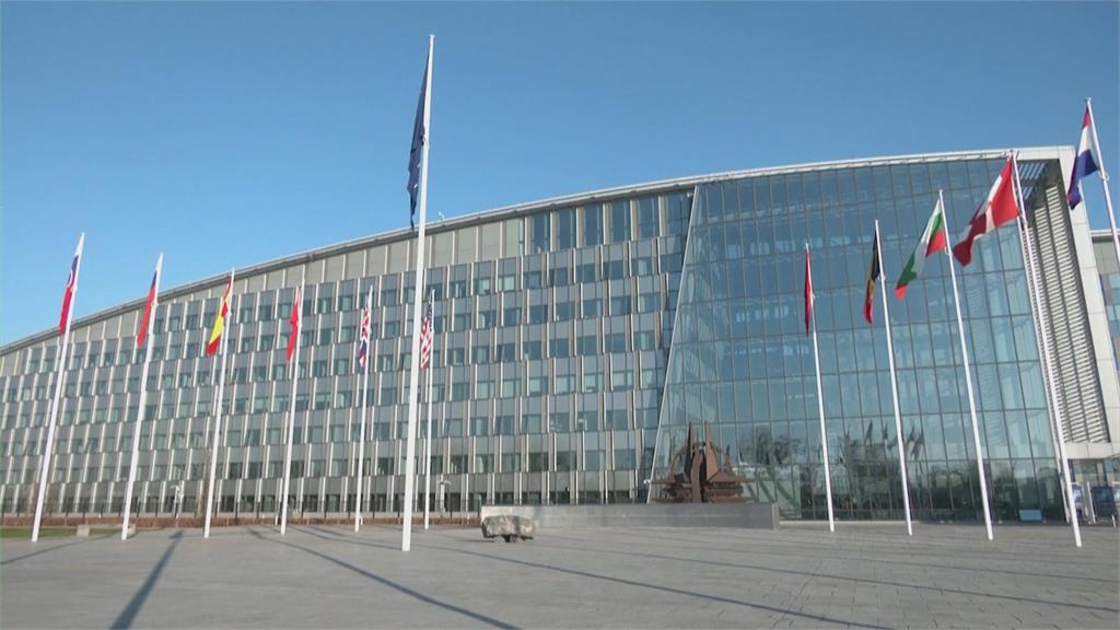 烏長程飛彈攻俄境內 俄回敬新型極音速飛彈