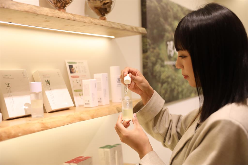 阿原母親節檔期登場 以「母艾如山」回應母愛守護　全台門市優惠與滿額抽獎同步開跑