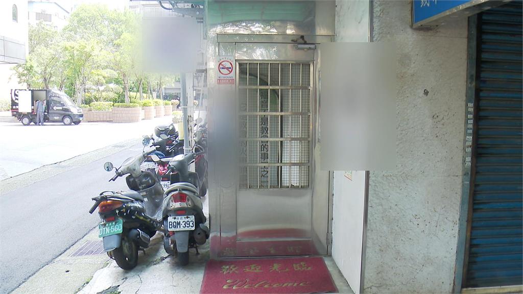 去懺悔?女子偷完酒直奔教會 被教友勸說自行投案
