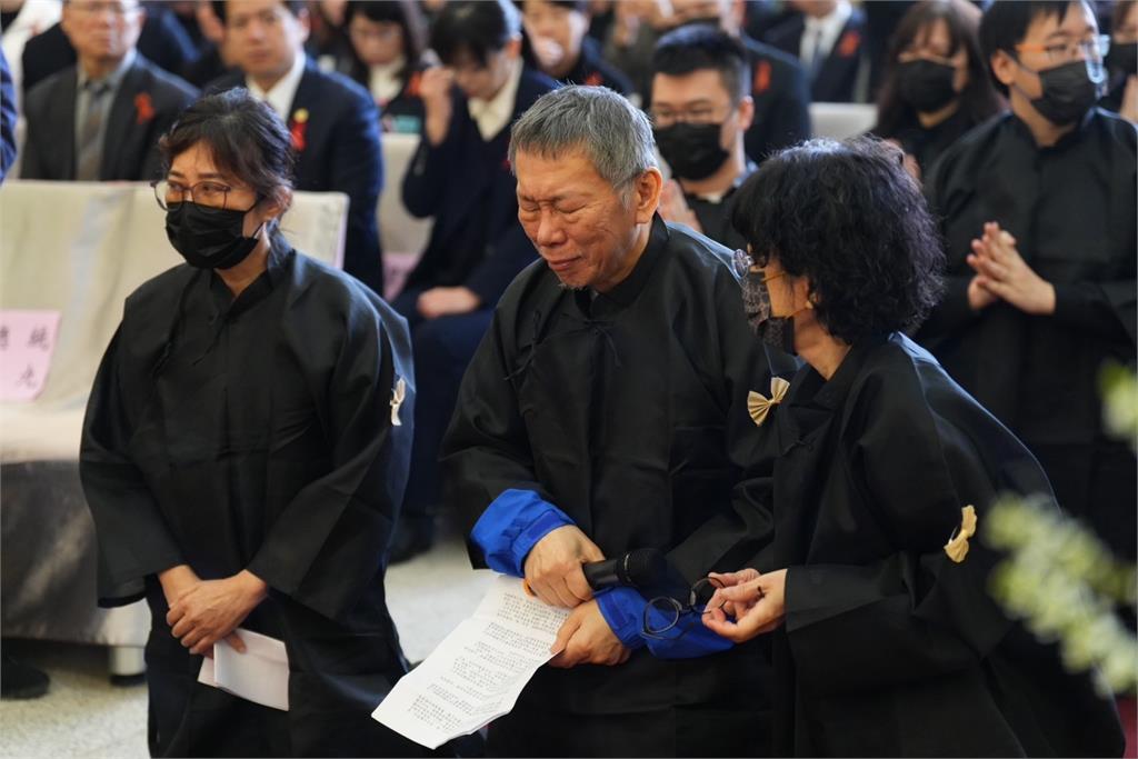 快新聞/回顧影片曝!柯文哲哭紅眼送別 柯爸叮囑兒女「做有能力的人」