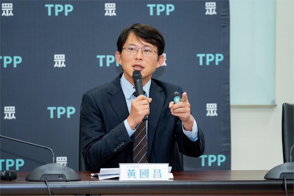 快新聞/白宣講拿「三粒綠貢丸」掀波 黃國昌、陳智菡親上火線說明了