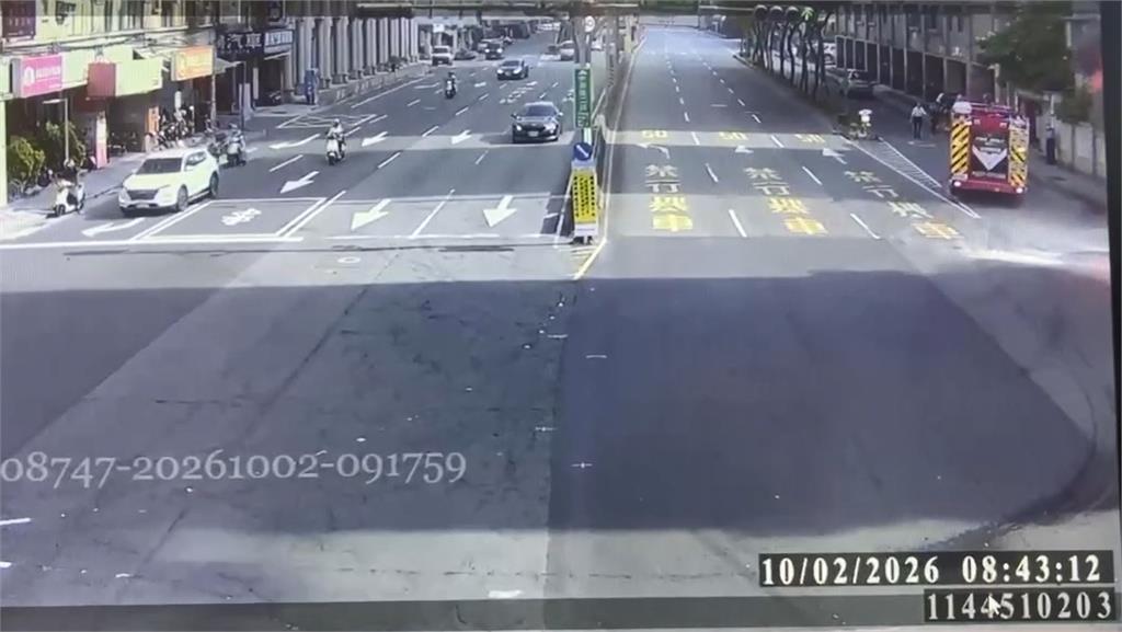 快新聞／新店幼兒園校車行駛途中起火！1師10童緊急撤離