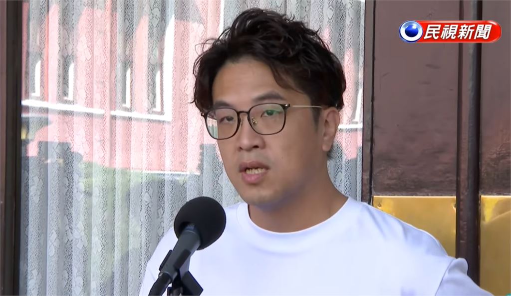 要帶平板去辯論嗎？沈伯洋神回「我們大家都相信蔣萬安」：應該是不太需要