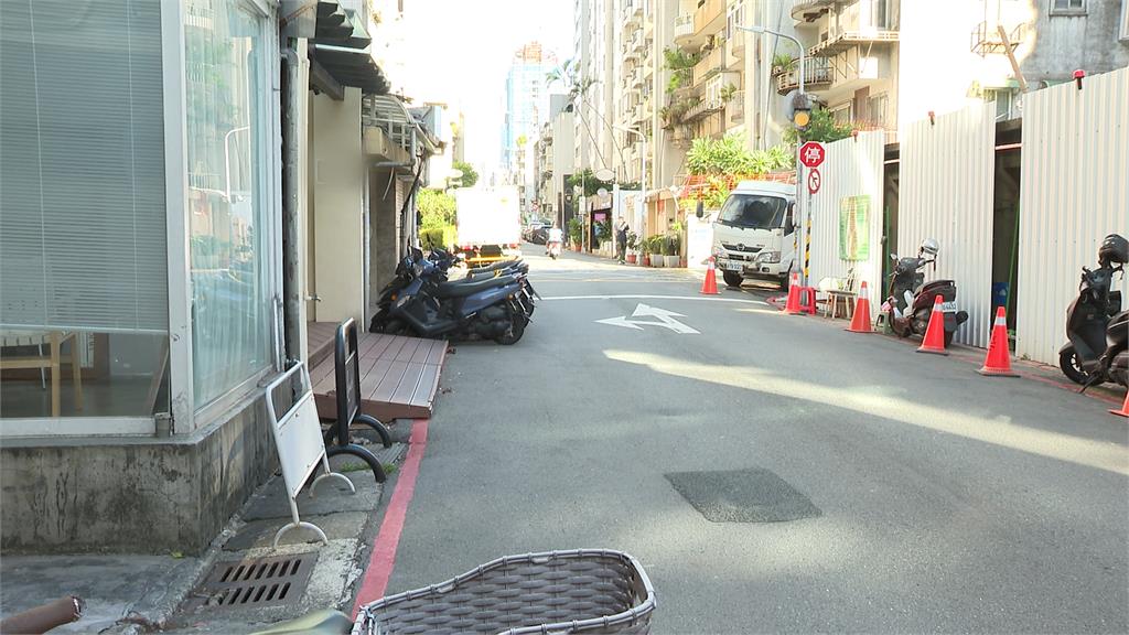 髮廊台階延伸道路遭輾壞! 業者求償4千元 駕駛反批罔顧安全