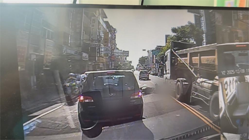 視線死角釀禍? 南投8旬騎士遭砂石車撞上小腿捲入輪下
