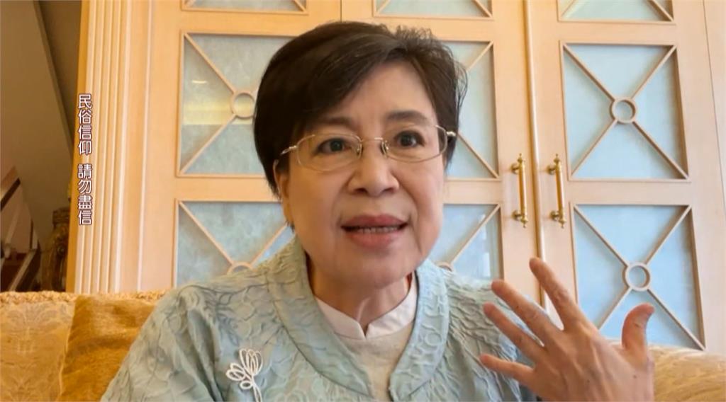 大學畢典出現「辣妹殯葬樂隊」 網友狂討論:人生的畢典?