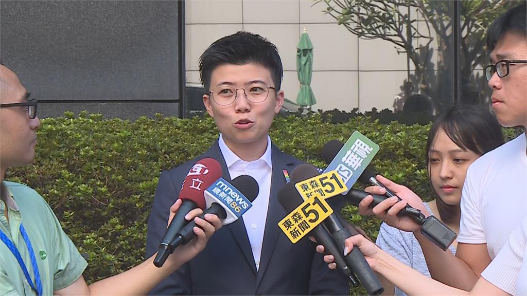 陳玉珍喊「解放軍攻台」會找中國談判!苗博雅「當面1句KO」她氣得狂喝水