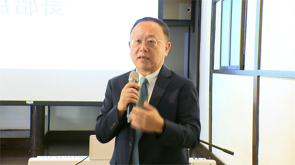 台灣新文學之父賴和家屬捐上百件文物 南藝大擬真複製技術神還原手稿作品
