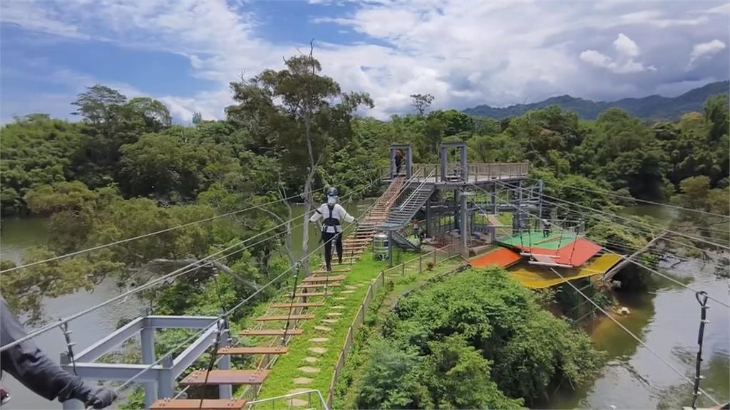 飛越明德水庫飽覽湖光山色！　３３０公尺高空滑索挑戰膽量