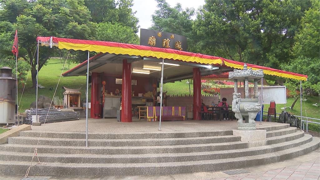 全台最小城隍廟！　北投迷你城隍廟「開光雞」超吸睛