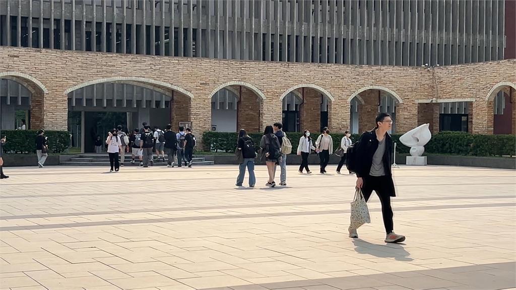 台北醫學大學醫學營「14天要價18萬」　學生直呼：太貴了