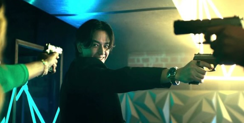 昔日韓劇男神被粉絲撞見在物流中心打工！認真搬貨模樣被大讚沒明星架子