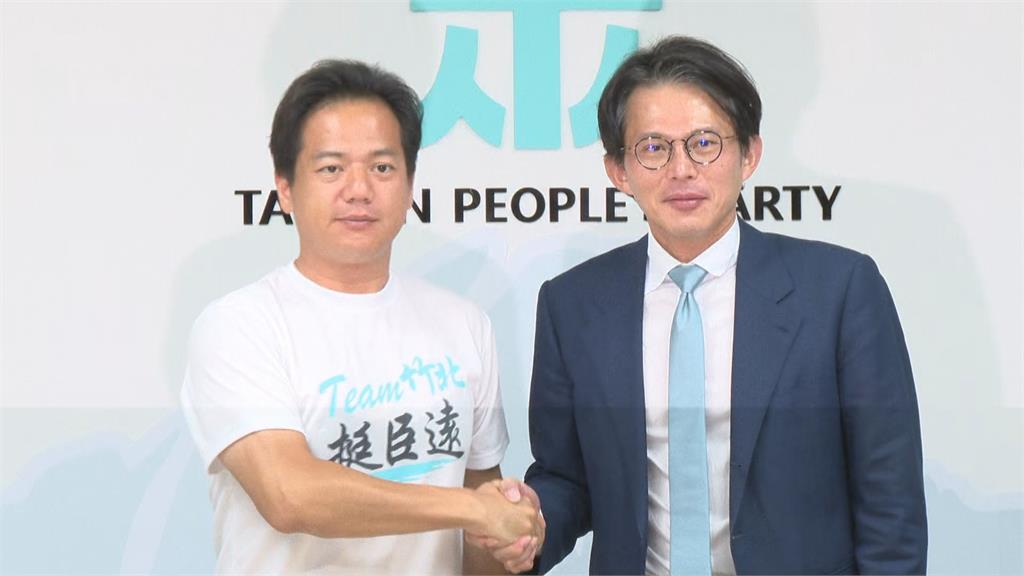 快新聞／藍白真的分裂了！白營超級選將親秀戰袍宣戰　破除退選傳言