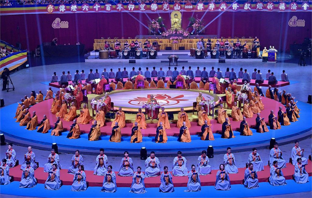 快新聞／壯觀畫面流出！破萬人湧台北小巨蛋　2026年佛光山法會重磅登場