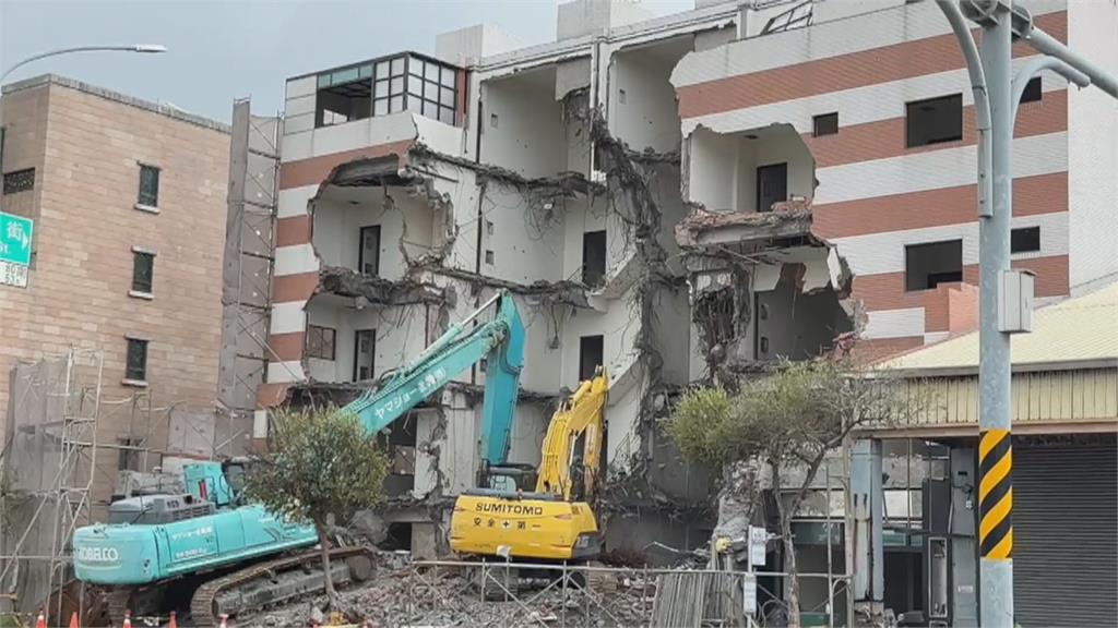 透天厝疑因「蓋太醜」賣不掉　建商忍痛打掉重建