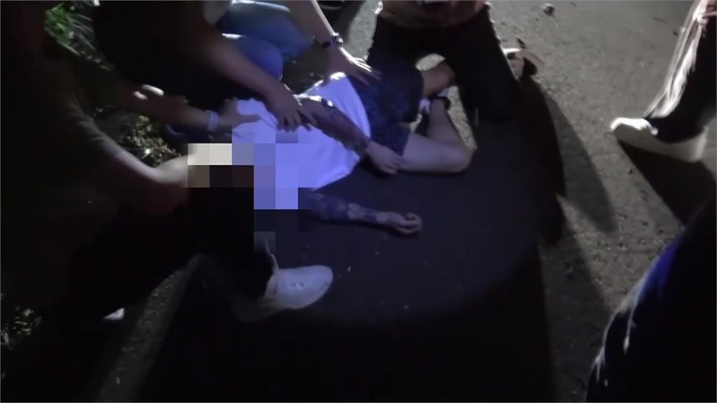 哪招？運毒集團毒包裹「埋公墓」　警埋伏10hrs逮人