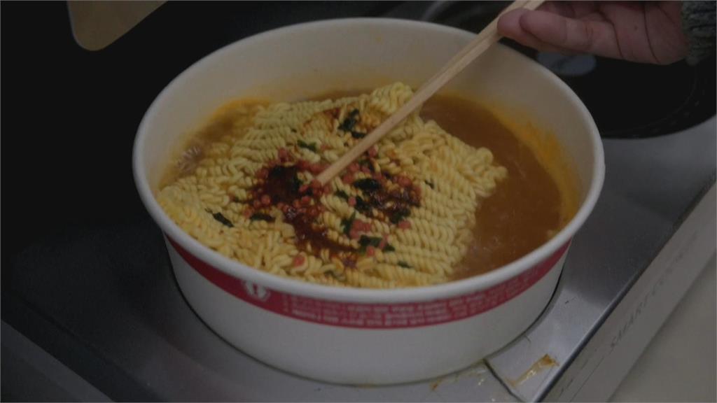 獵魔女團全球爆紅　南韓泡麵出口破15億美元