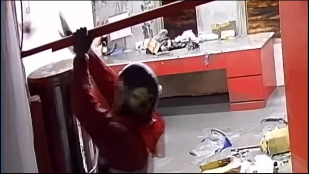光復檳榔攤店業者避災遭闖空門 四萬現金被偷!警已掌握嫌犯身分