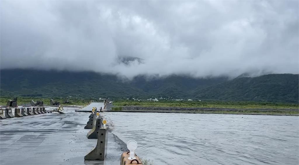 快新聞／中颱「杜蘇芮」侵台高寮便道受損封閉　公所籲改道「玉里大橋」通行