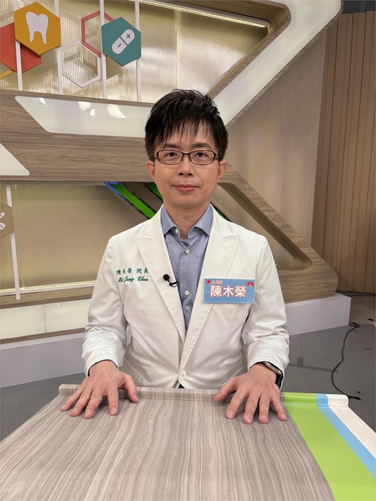 《醫學大聯盟》蔡允潔自稱「行走蚊子吸血包」!保護女兒不被咬