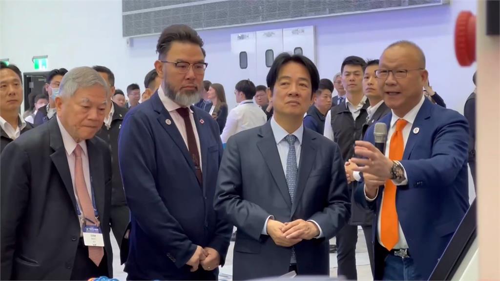 賴總統訪工具機展　請託業者提醒藍白「國防別打折」