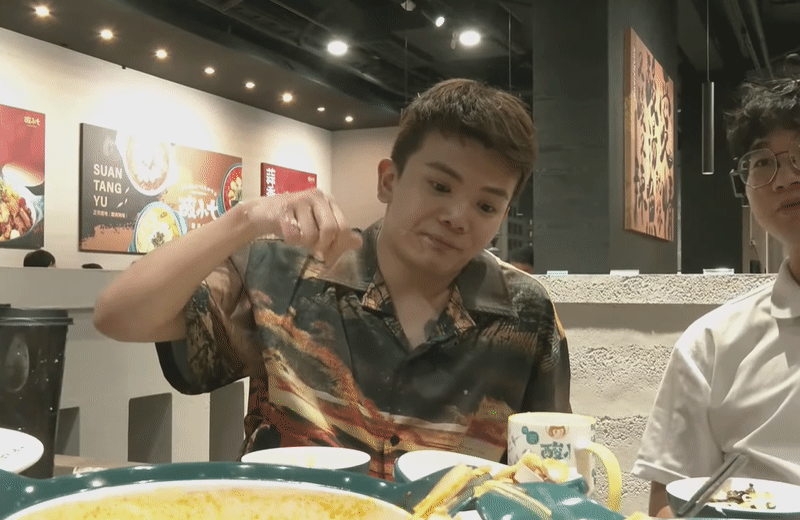 孫生才被起訴又直播鬧事！踢館蹦闆店「捏爆食物、亂丟冰塊」網轟：死性不改
