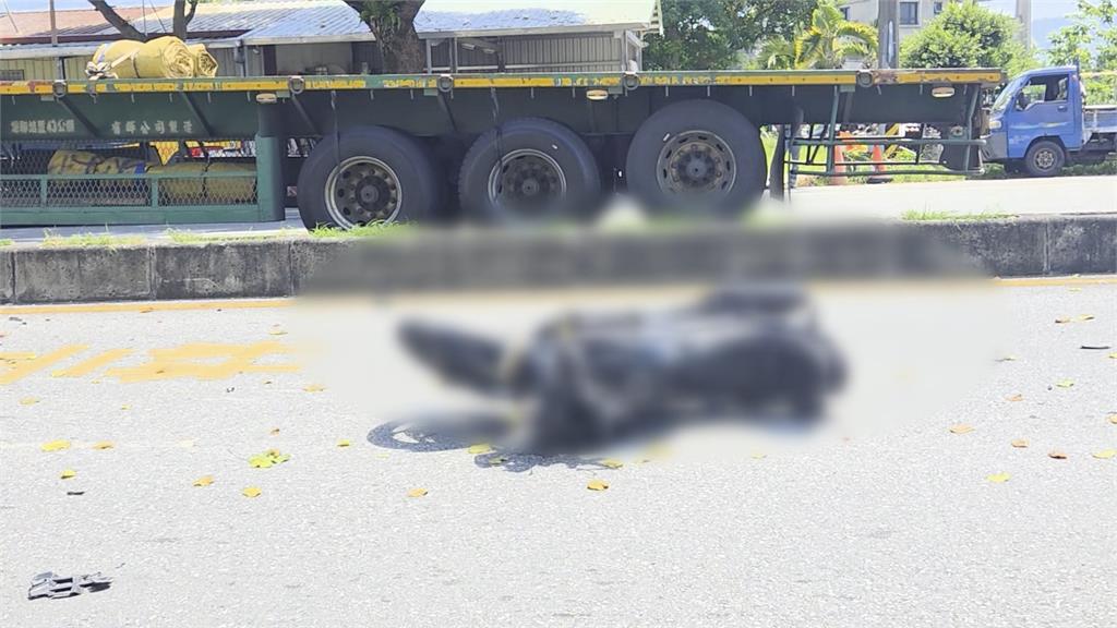 救護車載轉院病患"紅燈右轉"還鳴笛　騎士遭撞飛命危