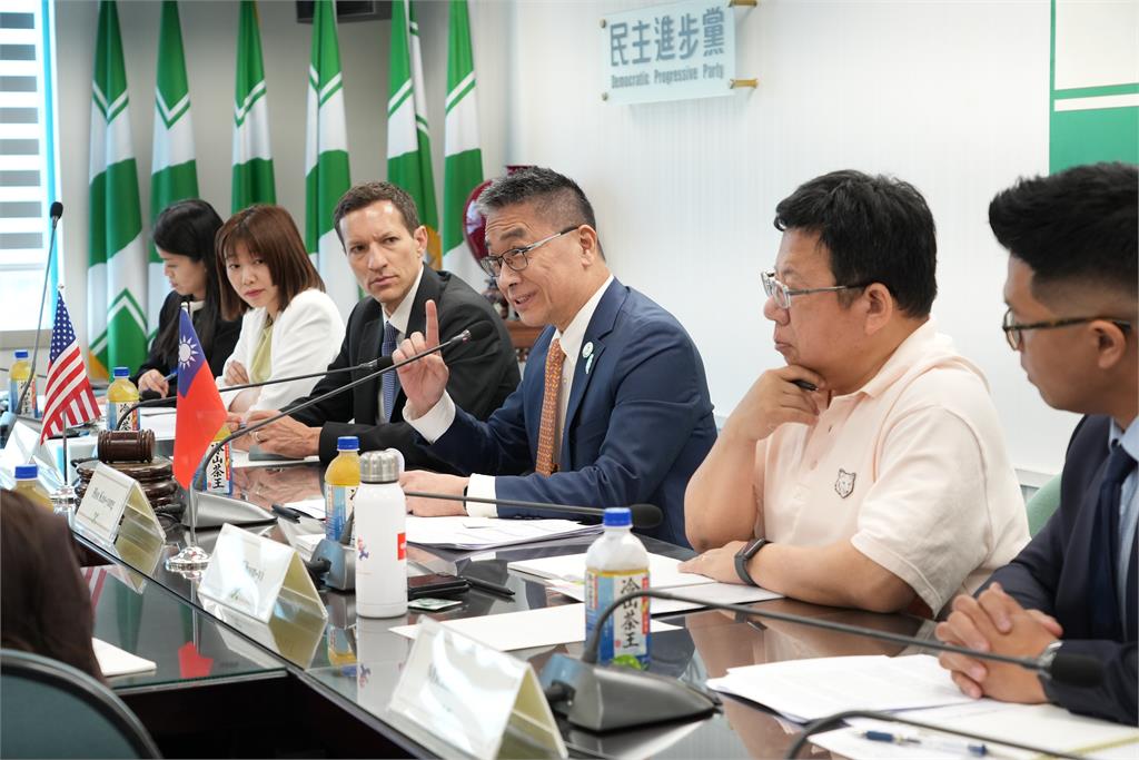 快新聞／徐國勇接見美前國防官　強調台灣防衛決心