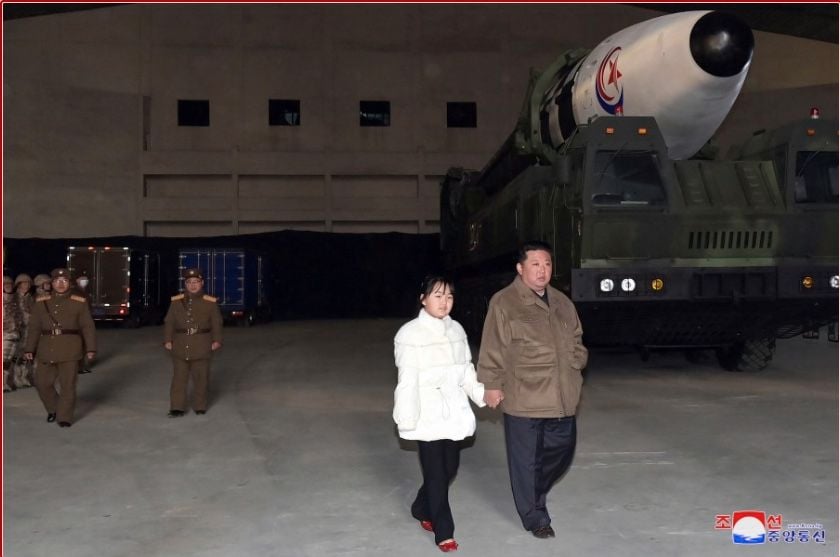 防血腥奪權重演！金正恩急為14歲愛女接班鋪路　公開「懲處軍中大老」示警